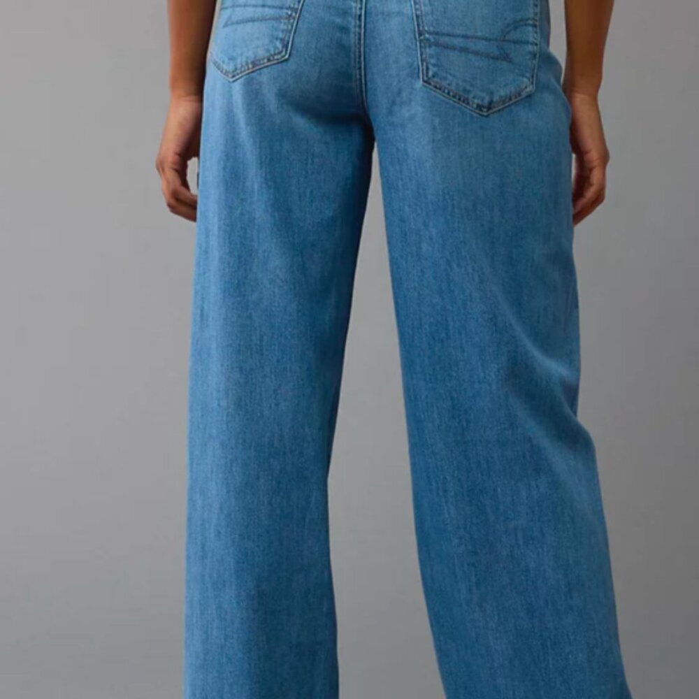 American Eagle trendy jeans